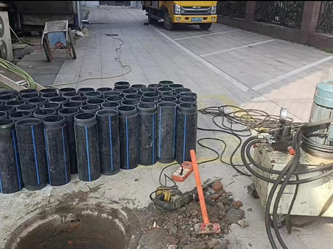 东城PE置换管厂家 DN315置换管 非开挖管短管置换